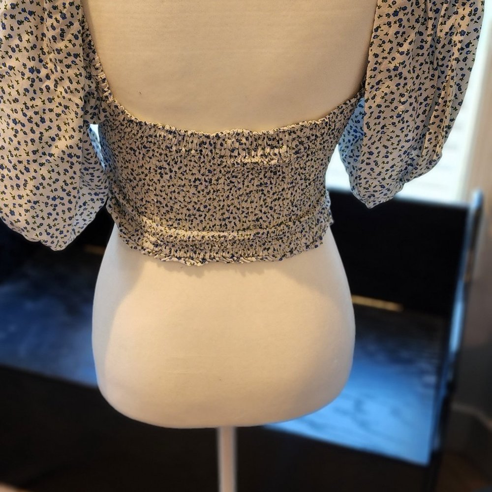Crop top - Picture 2 of 3